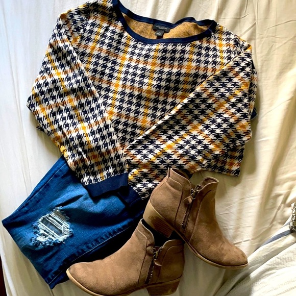 Ann Taylor Factory sweater, size L